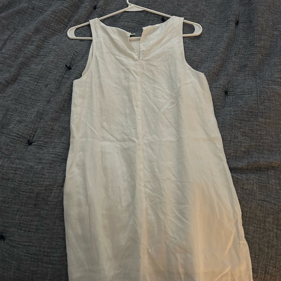 Reformation- White Sleeveless Shift Dress - Clean Minimal Style - Picture 4 of 7